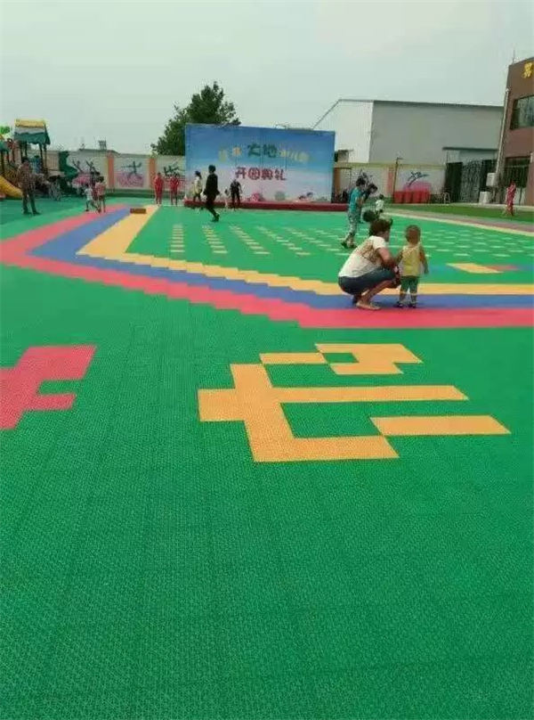 悬浮拼装地板4